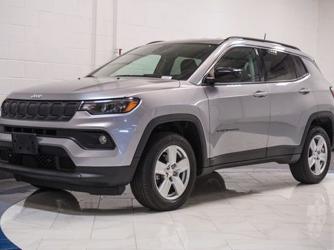 Used 2022 Jeep Compass Latitude w/ Convenience Group AWD/4WD image 4
