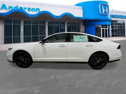 New 2025 Honda Accord SE image 2
