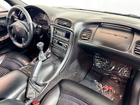 Used 2002 Chevrolet Corvette Convertible w/ Preferred Equipment Group2 image 23