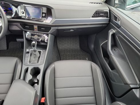 Used 2023 Volkswagen Jetta SE w/ Panoramic Sunroof Package FWD image 18