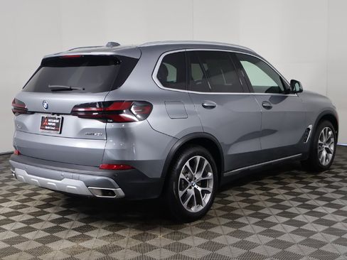 Used 2024 BMW X5 xDrive40i w/ Parking Assistance Package image 10