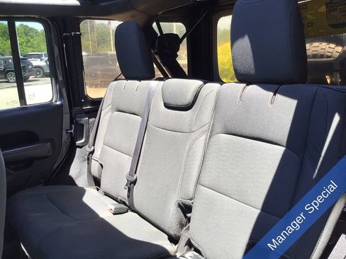 Used 2019 Jeep Wrangler Unlimited Sport AWD/4WD image 33