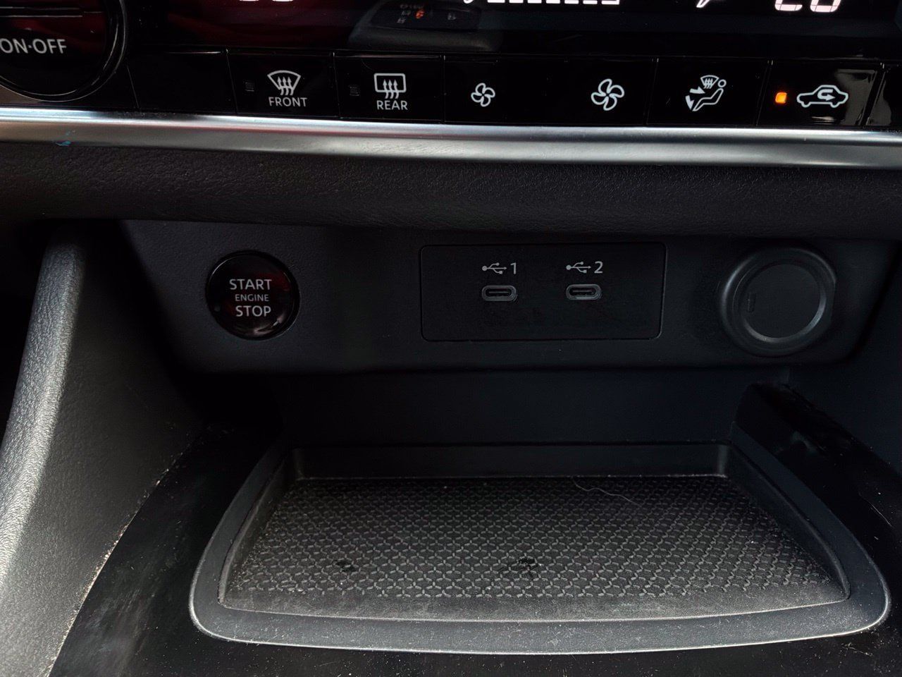 Used 2025 Nissan Rogue SV FWD image 28