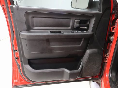 Used 2018 RAM 2500 Tradesman w/ Chrome Appearance Group image 15