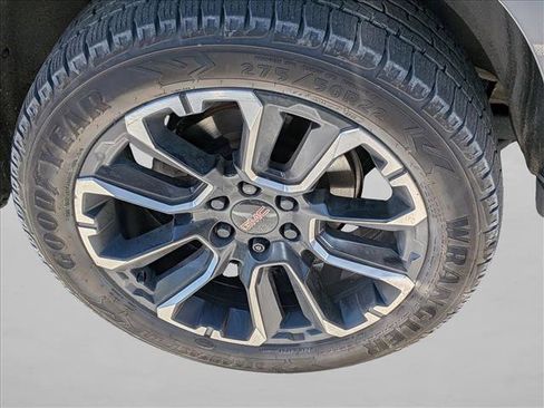 Used 2022 GMC Yukon XL Denali AWD/4WD image 9
