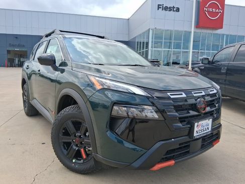 New 2026 Nissan Rogue SV AWD/4WD image 1