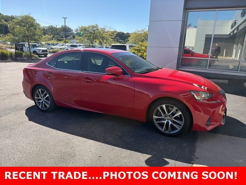 Used 2019 Lexus IS 300 image 2