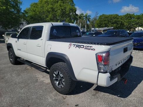 Used 2023 Toyota Tacoma TRD Off-Road w/ Technology Package RWD image 2