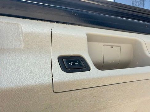 Used 2017 GMC Acadia SLT FWD image 19