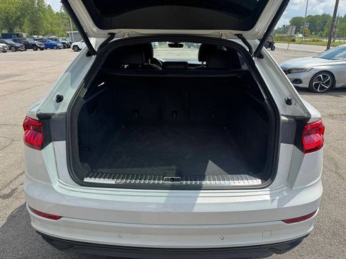 Used 2019 Audi Q8 Prestige w/ Luxury Package AWD/4WD image 24