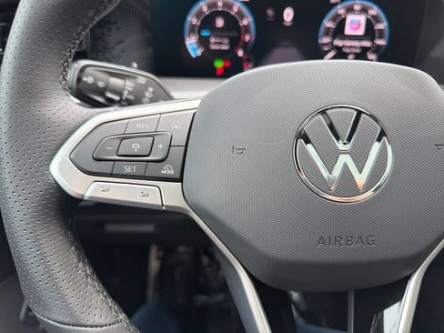 New 2026 Volkswagen Tiguan SE R-Line AWD/4WD image 14