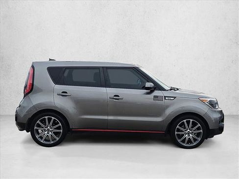 Used 2018 Kia Soul ! image 4