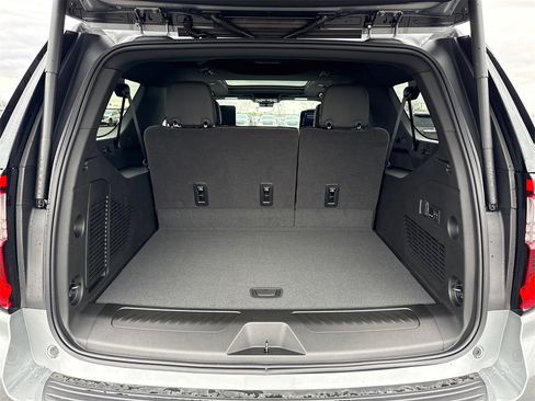 New 2026 GMC Yukon XL Elevation image 35