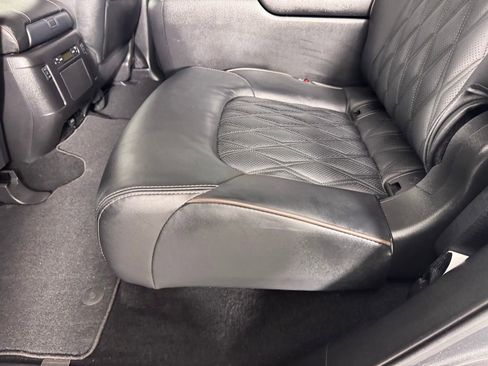 Used 2024 Nissan Armada Platinum w/ Captain's Chairs Package image 30