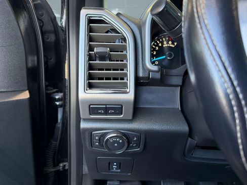 Used 2016 Ford F150 Platinum w/ Equipment Group 701A Luxury RWD image 14