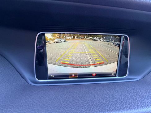 Used 2016 Mercedes-Benz E 350 Sedan image 22