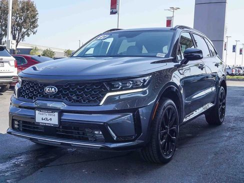 Used 2021 Kia Sorento SX image 3
