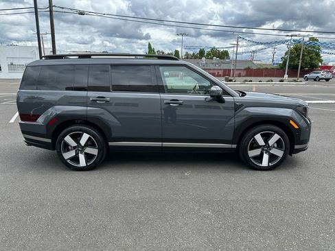 Certified 2025 Hyundai Santa Fe Limited AWD/4WD image 7