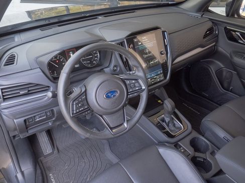 Used 2025 Subaru Forester Limited image 9