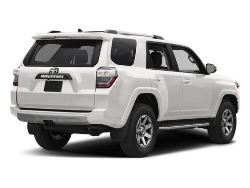 Used 2018 Toyota 4Runner TRD Off-Road Premium AWD/4WD image 2