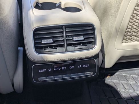 Used 2024 Mercedes-Benz GLS 450 4MATIC image 16