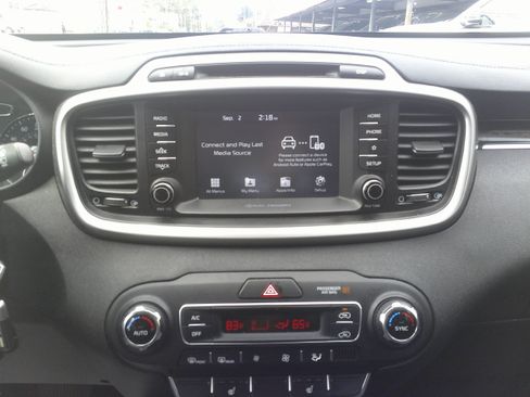 Used 2019 Kia Sorento AWD w/ LX Convenience Package image 19