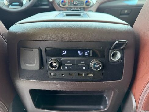Used 2018 Chevrolet Tahoe Premier AWD/4WD image 23