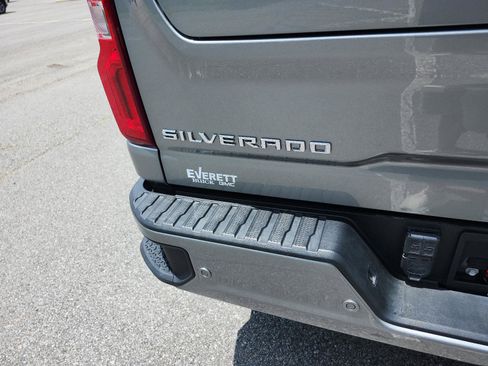 Used 2024 Chevrolet Silverado 2500 High Country w/ High Country Premium Package AWD/4WD image 4