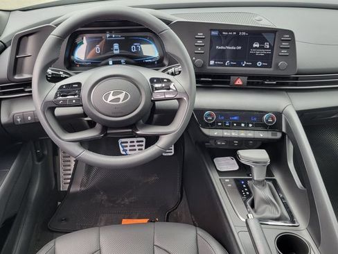 New 2026 Hyundai Elantra SEL Sport FWD image 6