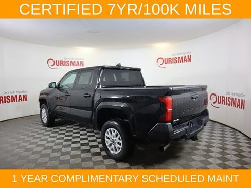 Used 2025 Toyota Tacoma SR w/ SR Upgrade Package AWD/4WD image 5