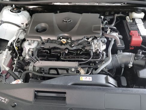 Used 2022 Toyota Camry SE FWD image 27