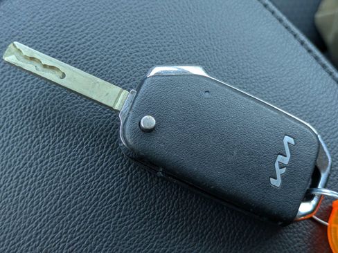 Used 2024 Kia Soul LX w/ Option Group 015 FWD image 22