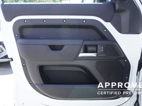 Used 2025 Land Rover Defender 110 S AWD/4WD image 17