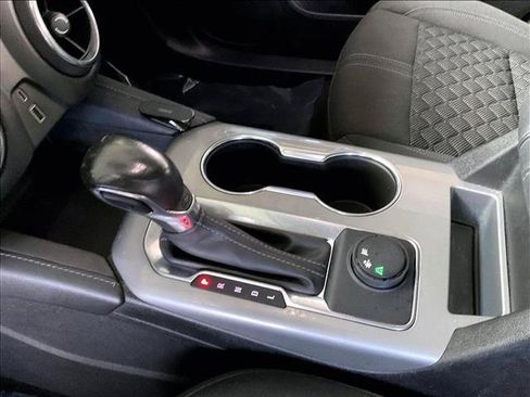 Used 2019 Chevrolet Blazer L FWD image 11