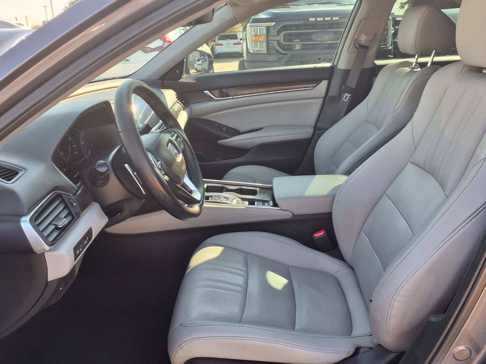 Used 2019 Honda Accord Touring image 19