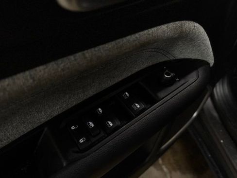 Used 2022 Jeep Compass Latitude image 12