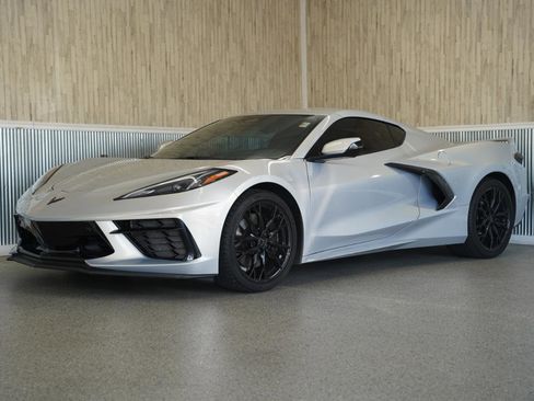 Used 2024 Chevrolet Corvette Stingray Preferred Cpe w/ Z51 Performance Package RWD image 6