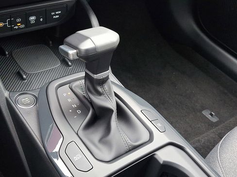 New 2025 Kia K4 EX image 10