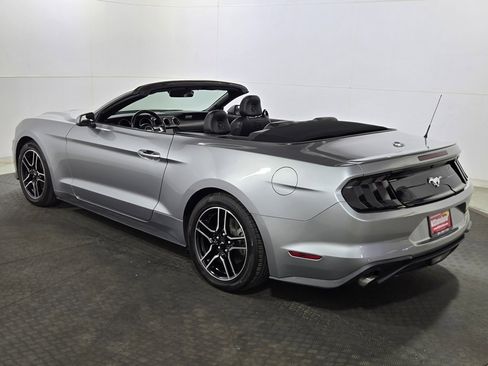 Used 2021 Ford Mustang Premium image 5