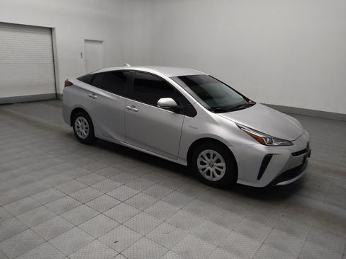 Used 2022 Toyota Prius LE image 11