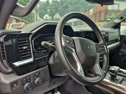 Used 2025 Chevrolet Silverado 1500 RST w/ Convenience Package II AWD/4WD image 10