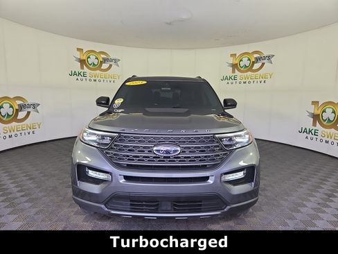 Used 2023 Ford Explorer XLT w/ Equipment Group 202A AWD/4WD image 2