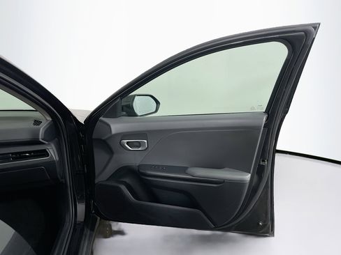 Used 2025 Kia K4 LXS image 30