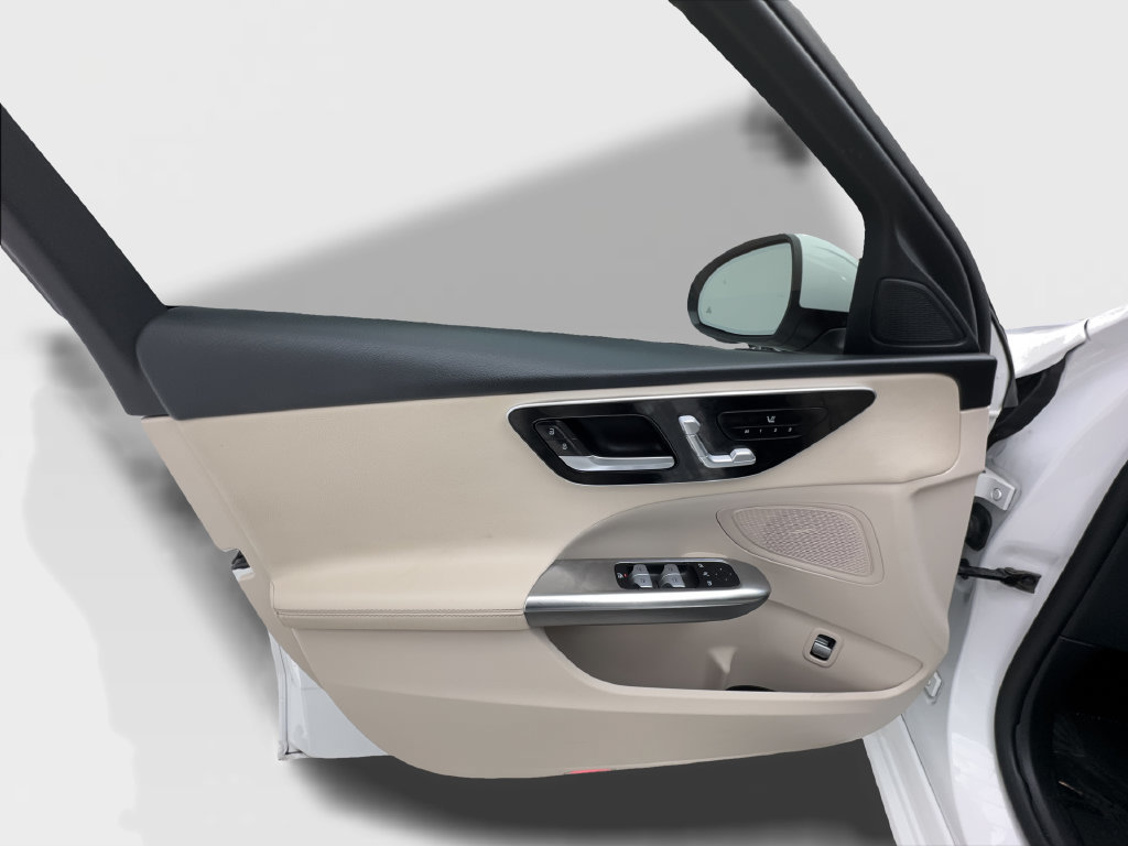 Used 2023 Mercedes-Benz C 300 Sedan image 23