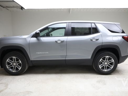 New 2026 GMC Terrain Elevation FWD image 2