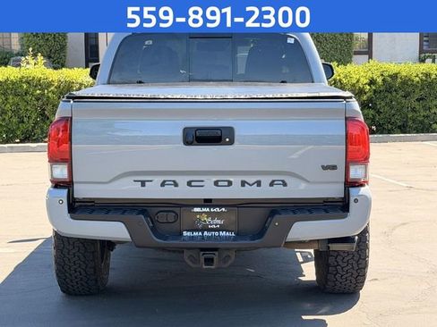 Used 2019 Toyota Tacoma TRD Off-Road image 6
