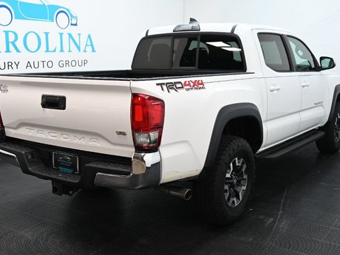 Used 2016 Toyota Tacoma TRD Off-Road w/ Towing Package AWD/4WD image 3