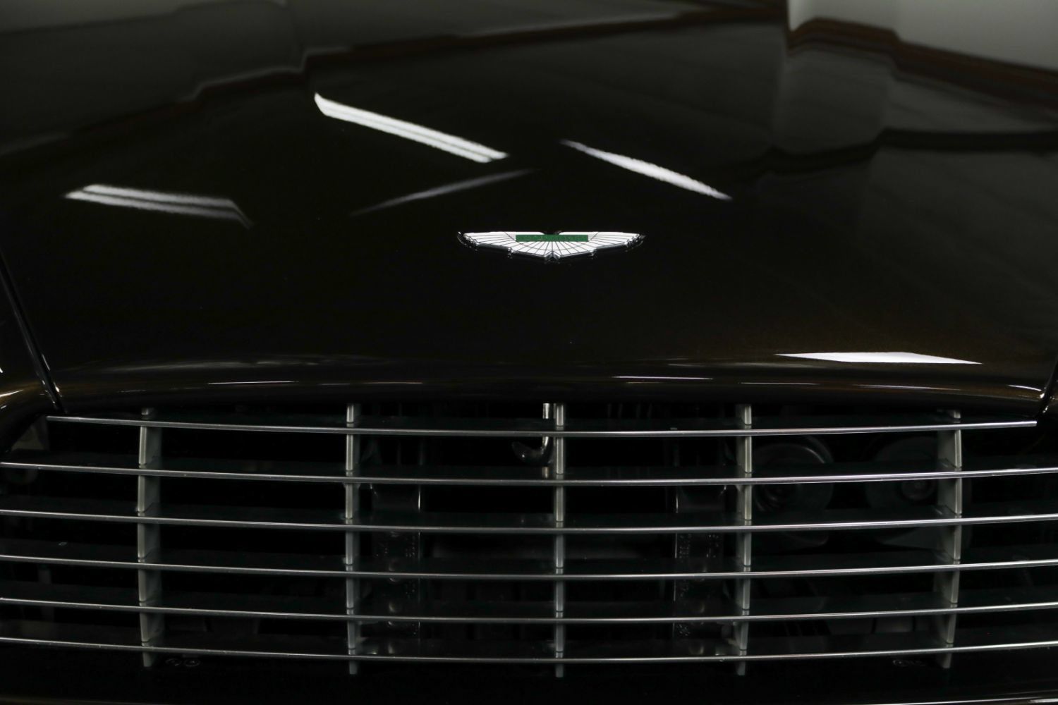 Used 2012 Aston Martin V8 Vantage N420 RWD image 13