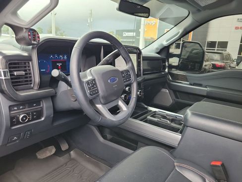 Used 2024 Ford F250 Lariat w/ Lariat Ultimate Package image 11