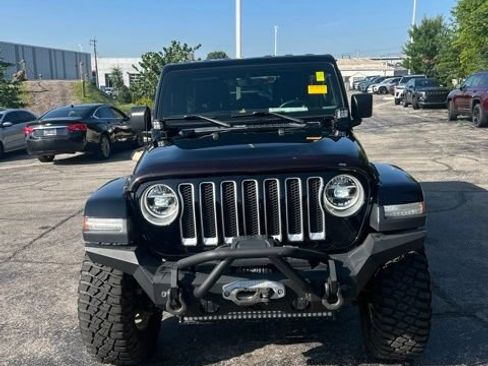 Used 2020 Jeep Wrangler Unlimited Sahara AWD/4WD image 2